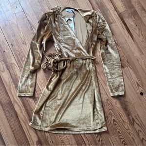 Charlie Holiday Velvet Crush Wrap Dress Size 6 NWT